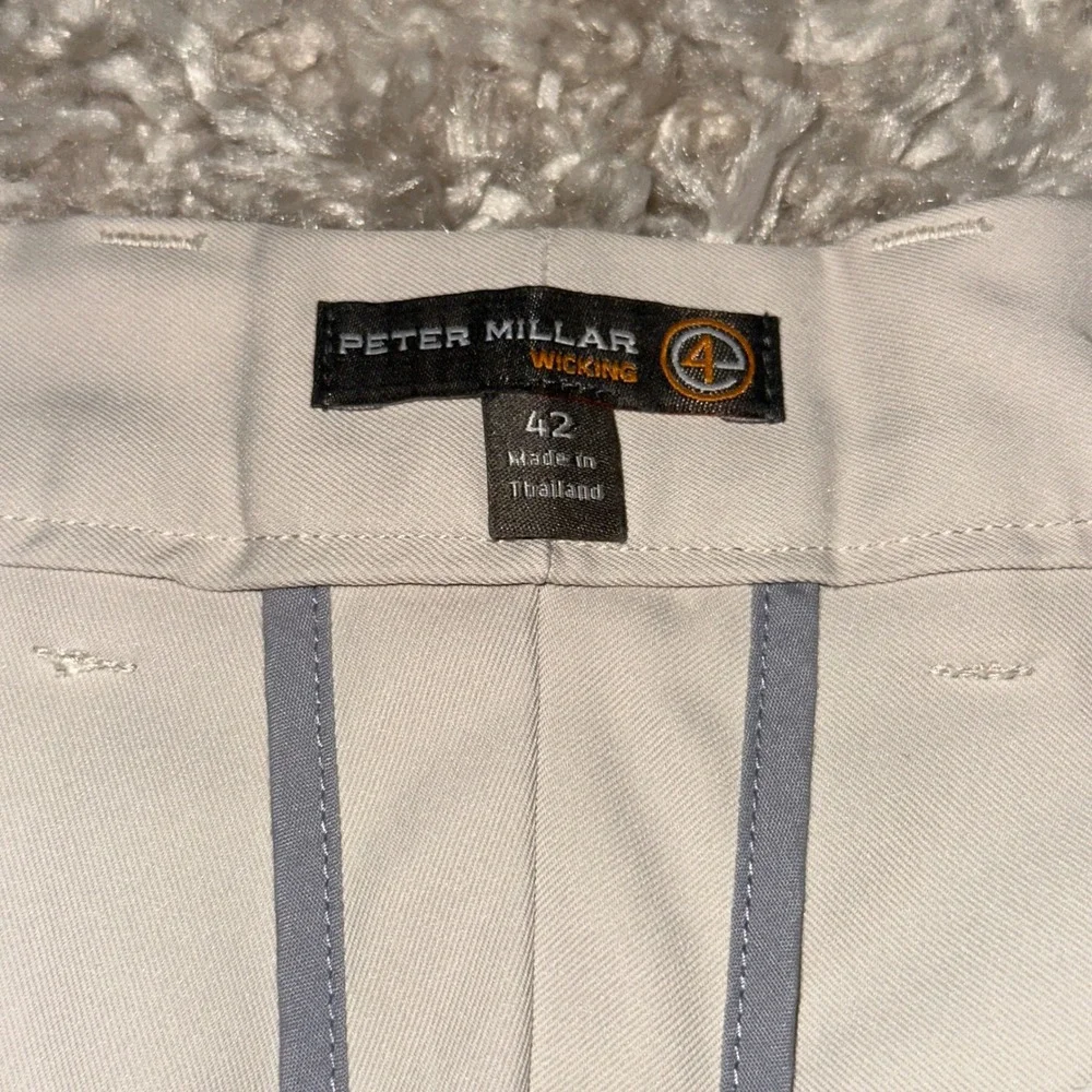 Peter Millar Wicking Mens Golf Shorts 42 Stone Beige Flat Front Performance 9in